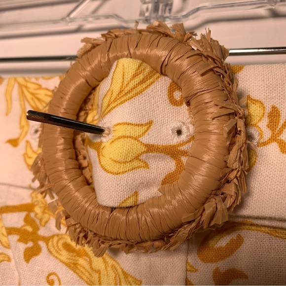 Maison d'Amelie Paris  shorts  Sz 10 linen blend  yellow white belt pleated - Picture 4 of 13